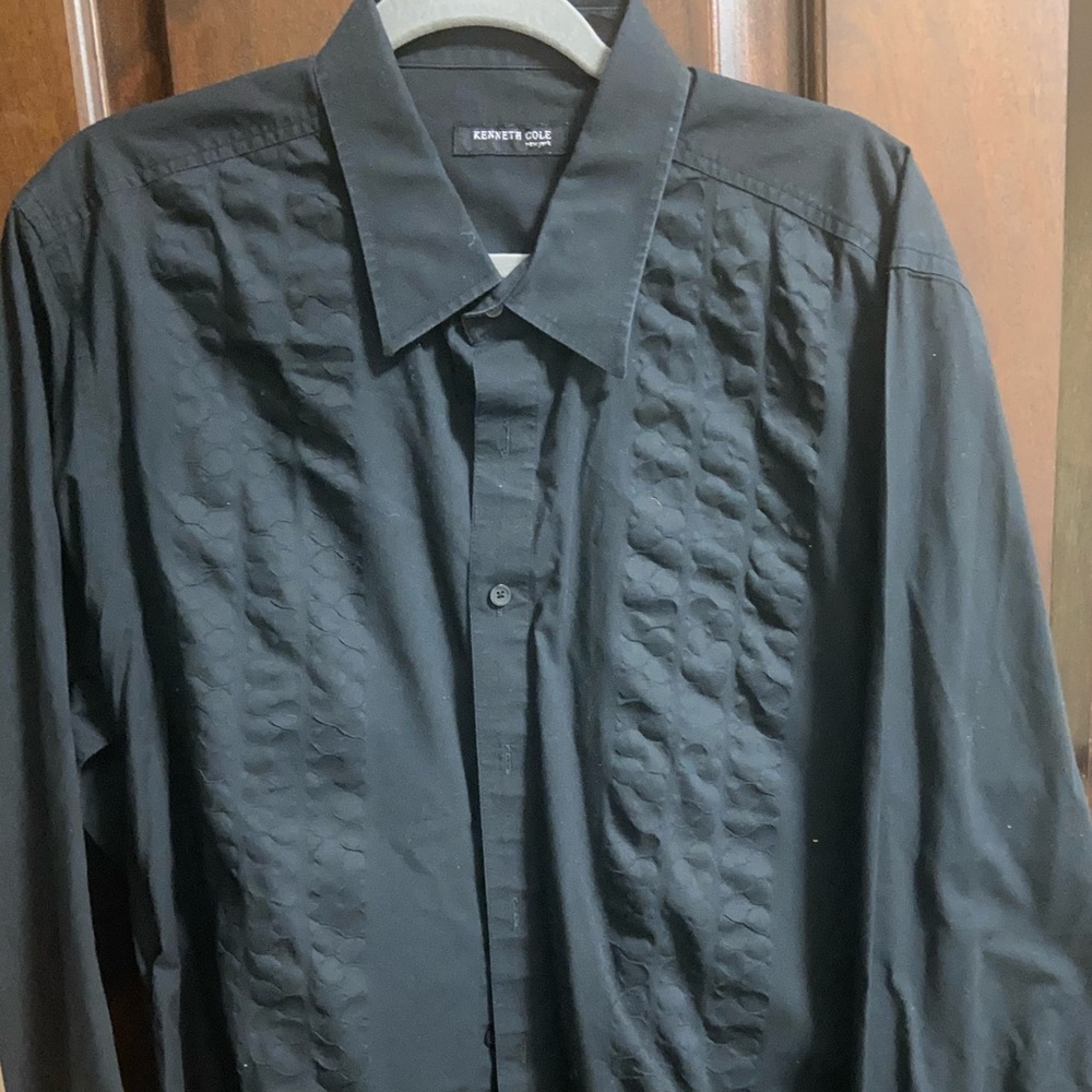 Keneth Cole  Black Button down : size  XL